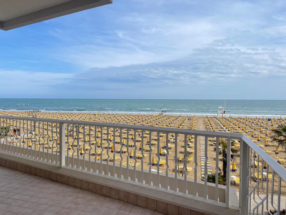 Fronte Mare-Residence Union 9 Lido di Jesolo Exterior foto